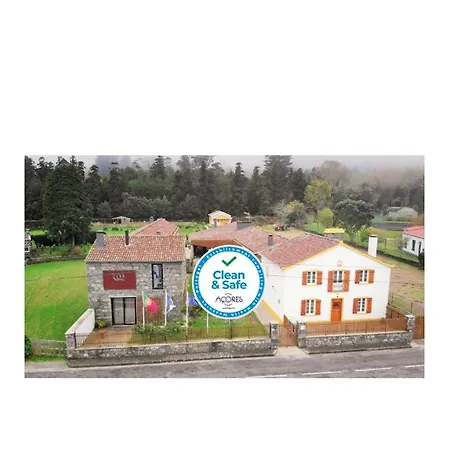 Quinta Da Queiro * Sete Cidades