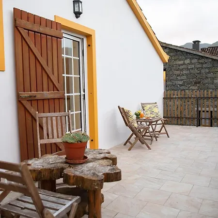 Country house Quinta Da Queiro